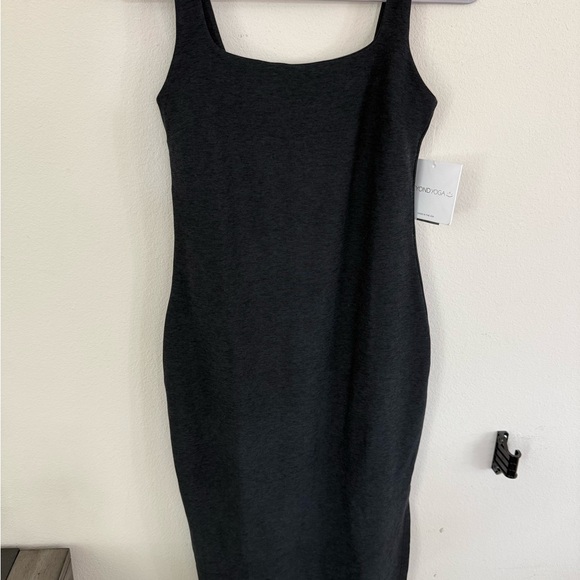 Beyond Yoga Spacedye Icon Midi Dress - Picture 4 of 7